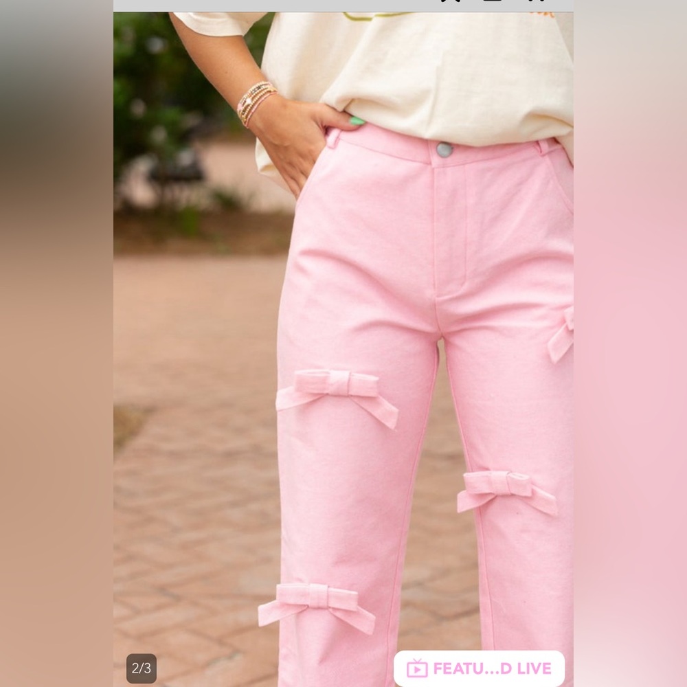 Lina - Pink wide Leg Bow Jeans size Medium - Picture 3 of 15
